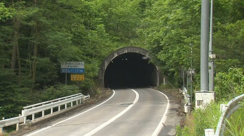 「自転車だと思わなかった」会社役員の78歳男をひき逃げの疑いで逮捕　トンネルで自転車を追い越そうとして69歳男性をはね重傷を負わせ、救護せず立ち去る｜FNNプライムオンライン