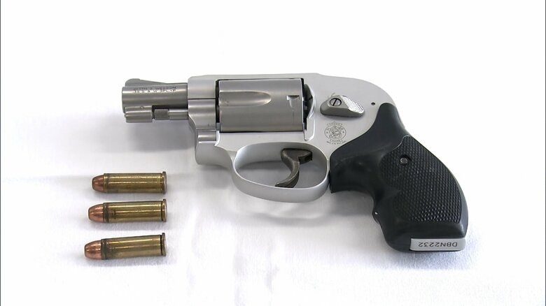 「護身用拳銃を誤って持ち込んだ」関西空港から入国のアメリカ人観光客を逮捕…神戸港から出発のクルーズ船乗り込む際に申告「銃弾は捨てた」｜FNNプライムオンライン