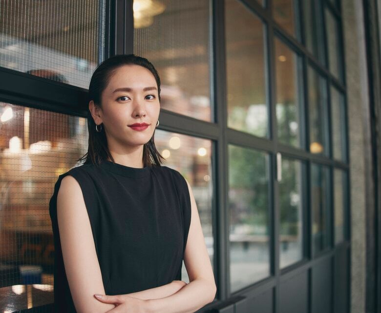 上品で大人っぽいちょっと魅惑的な女性「ジュリエット」