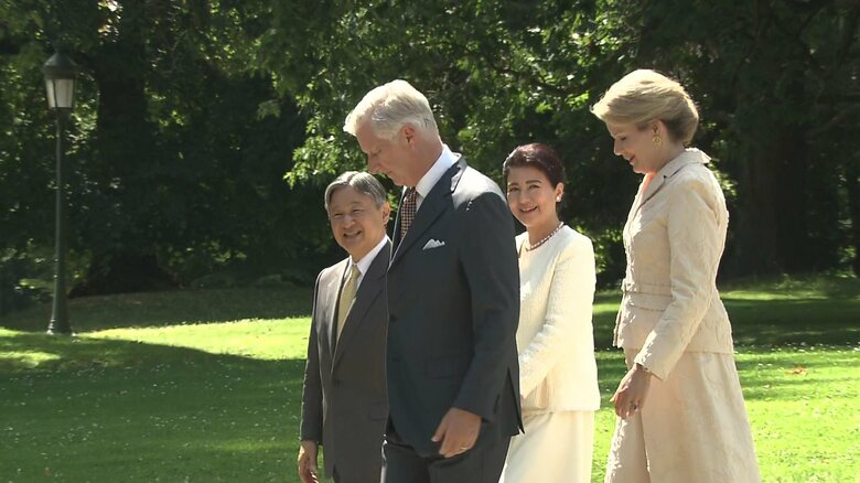 ラーケン宮に移動される天皇皇后両陛下とフィリップ国王夫妻