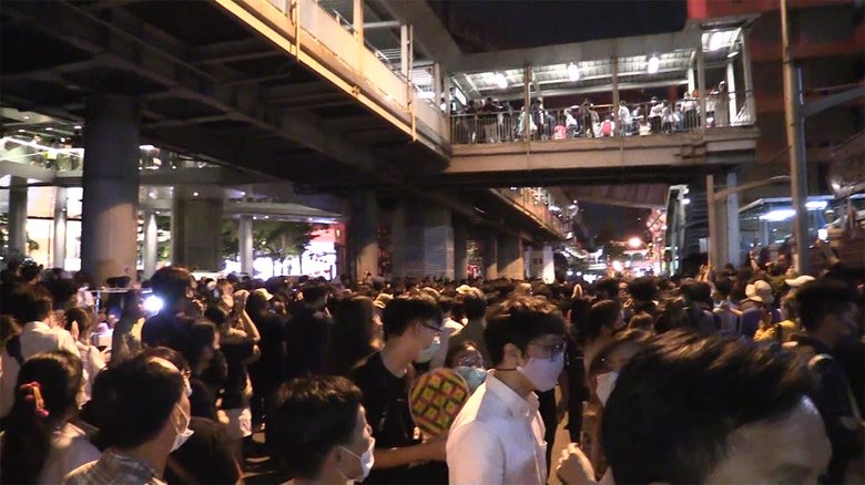 非常事態宣言後も反政府デモ続く タイ・バンコク