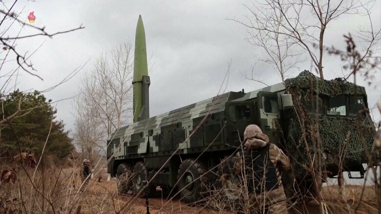 北朝鮮のKN-23短距離弾道ミサイル。変則軌道での飛行が可能。(資料画像)