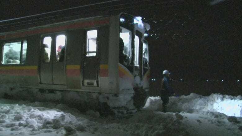 東光寺駅と帯織駅の間で列車が立往生（2018年1月）