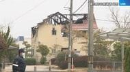 【続報】東広島市で４０代男性死亡　首に刃物で切られたような傷　殺人事件か　住宅は火災で屋根焼け落ちる