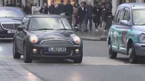 イギリスの国民車“MINI”も撤退検討~EU離脱めぐり混迷する自動車産業