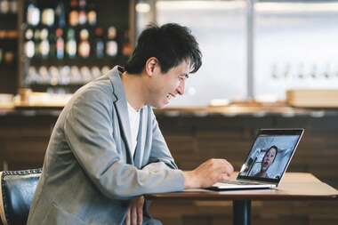 「オンライン×1対1×好き」という伴走スタイルで、不登校の子どもたちの「心」と「探究」をサポート。100人100通りのオンライン家庭教師「夢中教室WOW!」の挑戦
