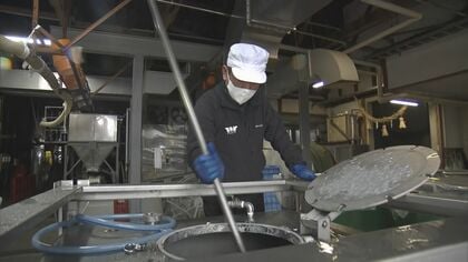 “震災生き延びた酒”「もろみ5000リットル」250キロ大移動　被災した酒蔵の作業代行　県内外の酒造会社が支援