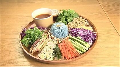 本屋さんの中にフードコート　ミシュラン一つ星シェフの料理も味わえる「江別 蔦屋書店」