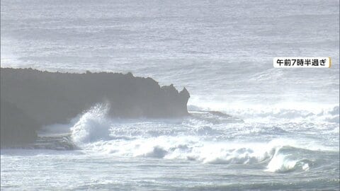【中継】沖縄本島が暴風域に　台風18号「強い勢力」で今夜にも最接近　8月2度目の直撃か　夏休み明けの学校は休校に