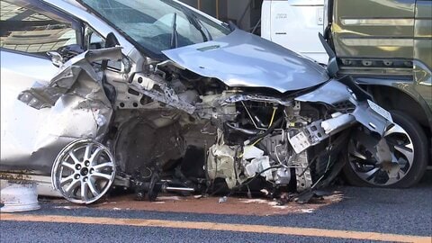 交差点8台絡む事故　ひき逃げ疑いで20歳男を逮捕「よく覚えていない」と容疑を否認　茨城・水戸市