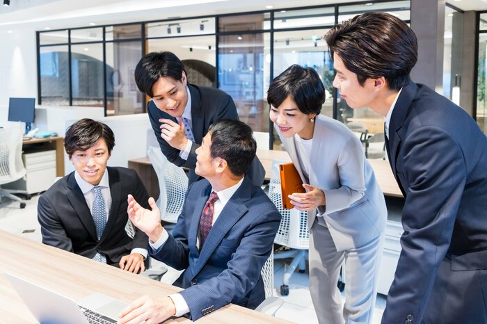 方向が定まらなければ機会や好奇心などに従ってみよう（画像：イメージ）