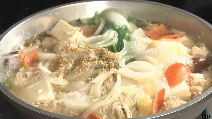 ちゃんこ玉海力　銀座店の「塩ちゃんこ」1人前2800円（税抜き）※画像は2人前