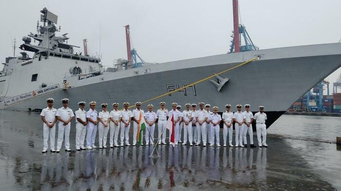 海上自衛隊横須賀基地に11日入港したインド海軍「シヴァリク」(17日・インド海軍公式Xより)