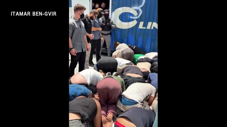 極右閣僚投稿の拘束映像でイスラエルへの批判相次ぐ　ひざまずかせた活動家映像に欧州各国が抗議｜FNNプライムオンライン