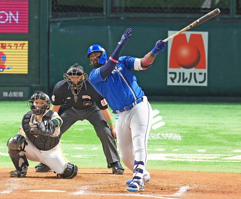 【日本ハム】達孝太、CS初登板で6回無失点の力投 レイエスの豪快な一撃、新庄監督「それこそ切り替えでしょ」――延長10回の激闘に散るも前を向く｜FNNプライムオンライン