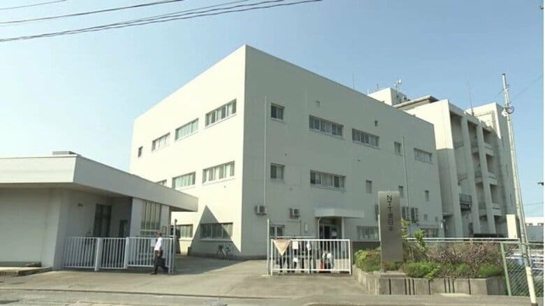 新たな津波避難ビルの内覧会　約330人を収容可能　岩手県久慈市｜FNNプライムオンライン