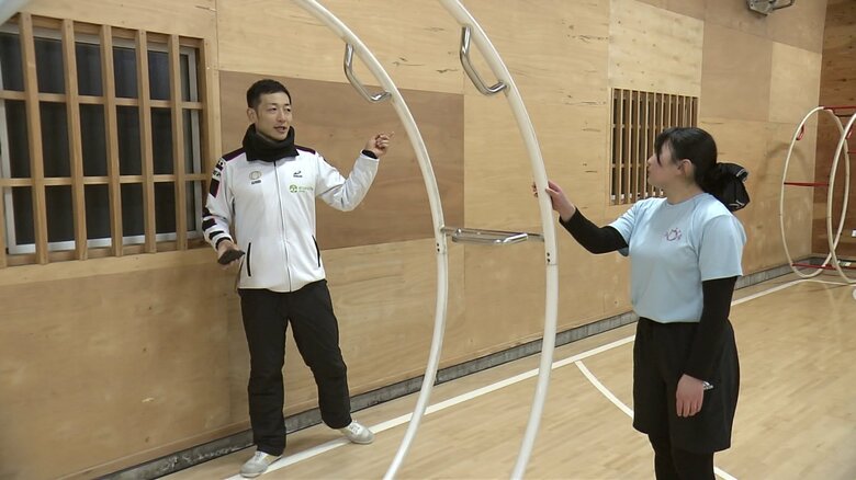 ラート世界チャンピオンの高橋靖彦選手（左）は船木さんの能力を高く評価する