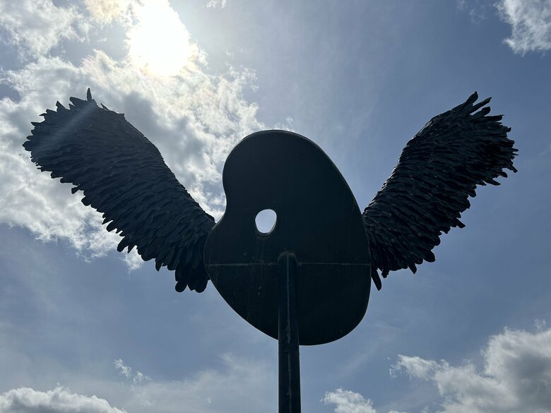 京都の空に羽ばたくパレット