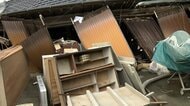 地震でイチゴ2万株倒れる　農家は停電で5時間かけ手作業で水やり　「今守らないと」車中泊続け再建へ前進