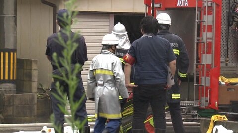 2人死亡の住宅火災　家に住む44歳長男が放火の疑いで逮捕　火事のあと市内で追突事故　秋田・にかほ市