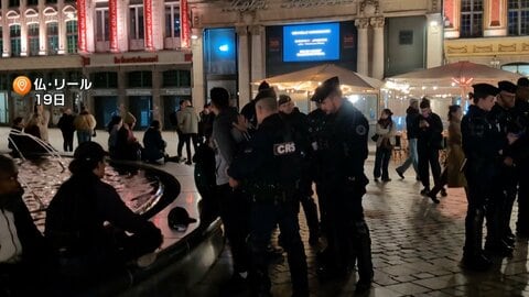 フランス大規模デモで夜間外出禁止令　パリや北部リールなど　ルーブル美術館は学生らの抗議活動で開館できず