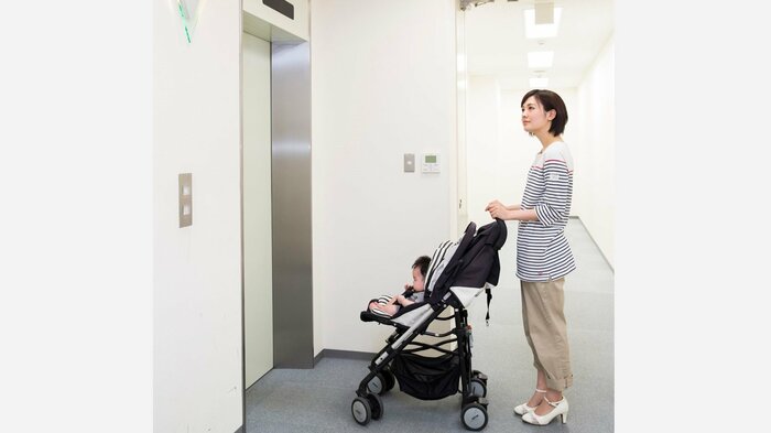エレベーターは便利だが、毎日・毎回、渋滞するならストレスに(画像はイメージ)