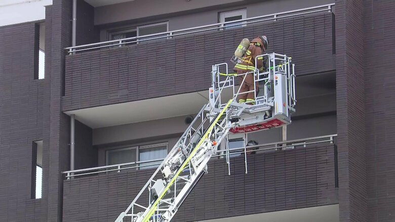 【速報】仙台市若林区のマンションで火災　「火が見える」と通報　消防が消火活動中｜FNNプライムオンライン