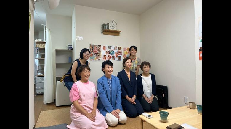 出産・助産師経験もつ議員らが助産院視察「妊娠時期から来れる拠点の大切さ気がついた」｜FNNプライムオンライン