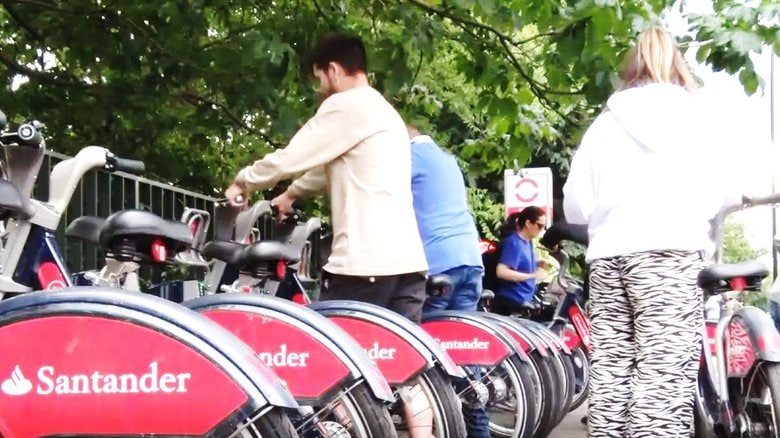 レンタル自転車を利用する人が急増