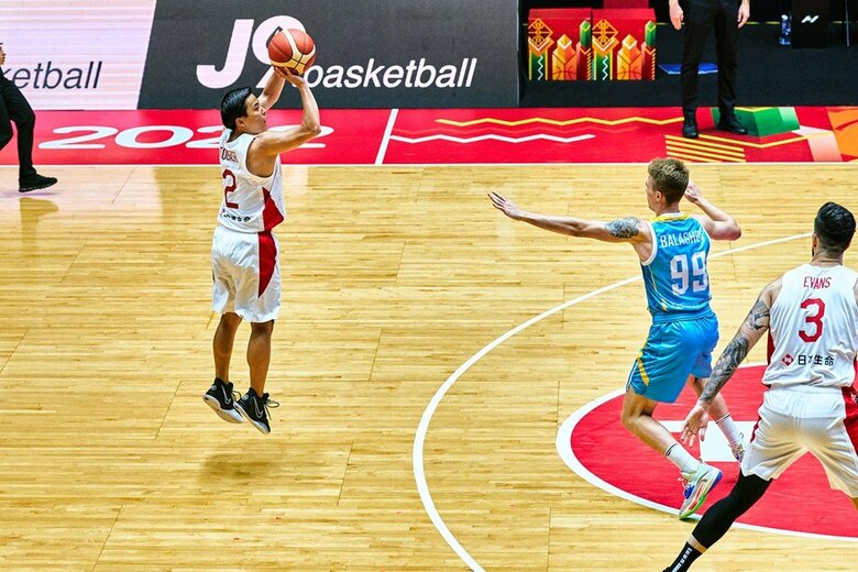 後半チームに勢いを手繰り寄せた司令塔 富樫勇樹選手（C）FIBA