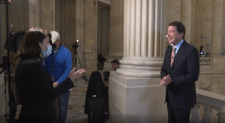 日本へ出発前に取材に応じるハガティ氏（米議会・4月7日撮影）