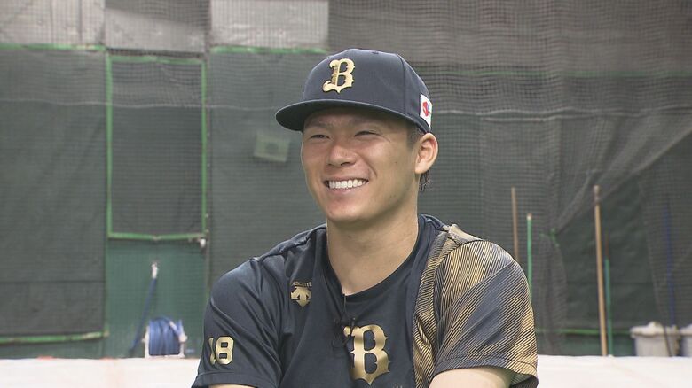 2023年10月に行われたインタビューで見せた笑顔