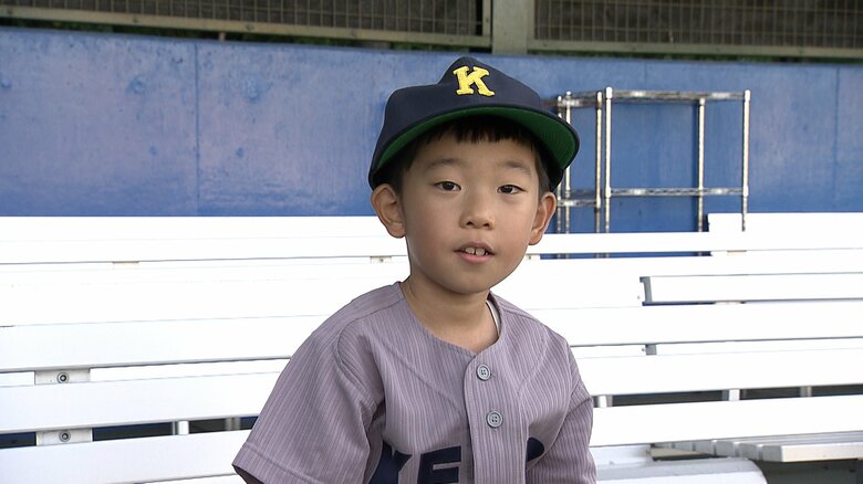 慶応大学野球部のユニフォーム姿