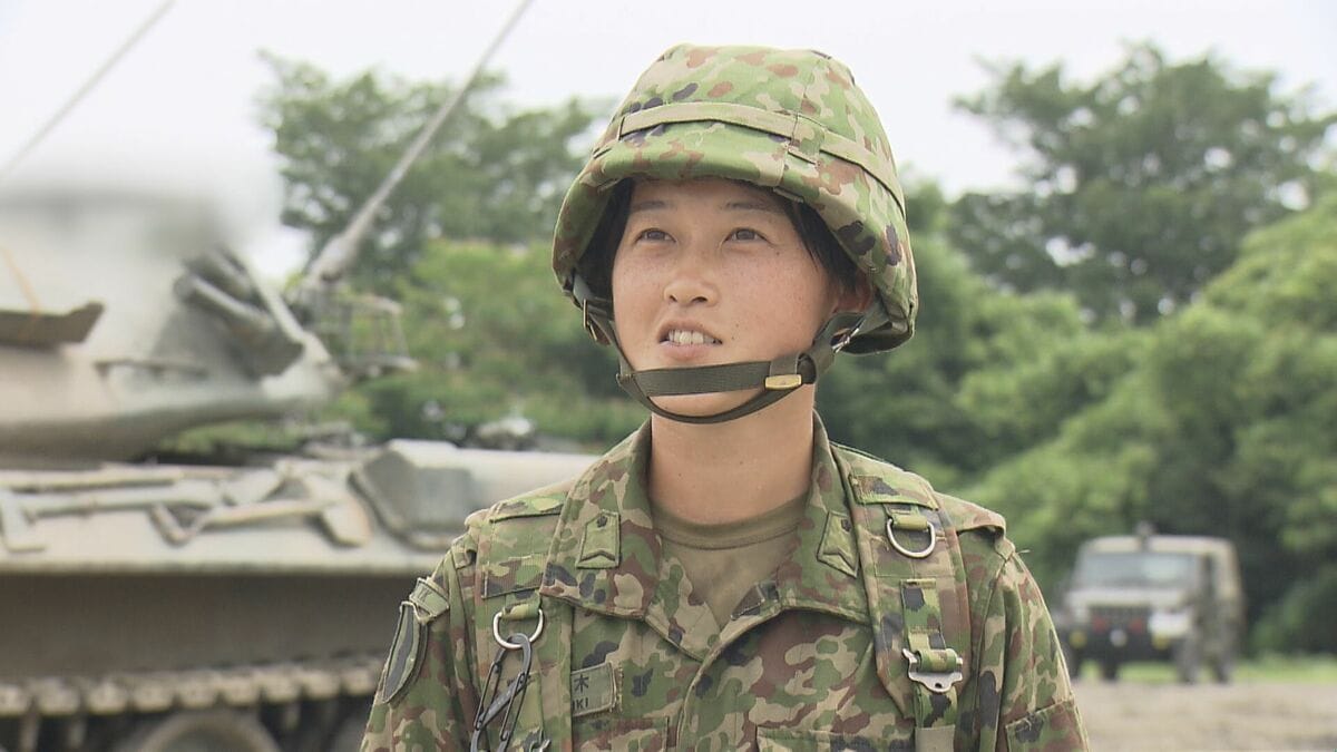 1キロ先の的を狙え…“戦車部隊”の女性自衛官たち 競技大会5連覇に挑戦【滋賀発】｜FNNプライムオンライン