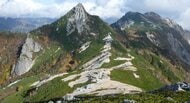 北アルプス烏帽子岳で倒れている男性を発見　病院で死亡が確認　野口五郎岳方面に入山して行方不明の59歳男性か　遭難者を捜索中のヘリコプターが発見