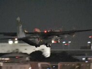 噴火と津波で被害…トンガの支援で物資積んだ空自輸送機2機が小牧基地を出発 2リットル飲料水2500本