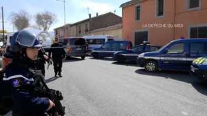 仏テロで姿を見せた「警察軍」