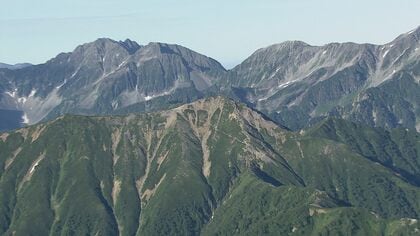 戸隠山の難所から200m滑落、北アルプスでも…2人死亡　10人重軽傷　疲れ、体調不良も　連休中に山岳遭難続発