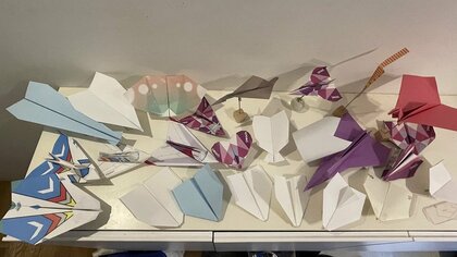 Peach現役パイロットが考案した「紙飛行機」が発売…航空力学を応用