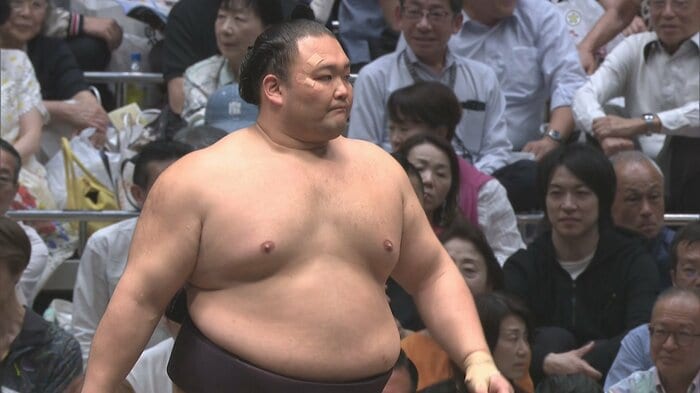 大相撲夏場所2日目の朝乃山（日本相撲協会提供）
