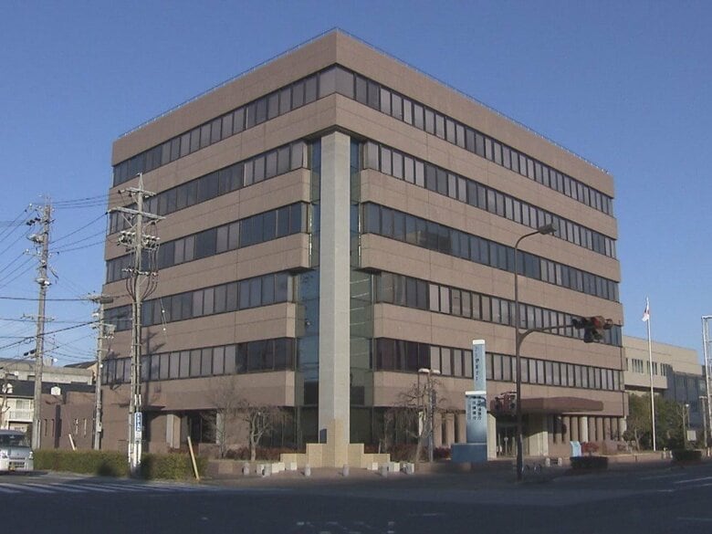 休職中に他人の家の庭に無断で侵入したとして逮捕 35歳警察官が不起訴処分に 本人は依願退職｜FNNプライムオンライン