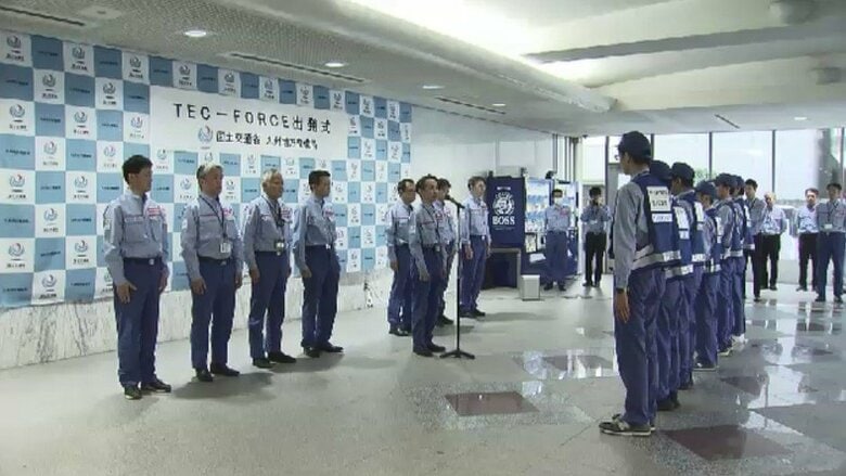 国交省の「テックフォース」6人追加派遣　熊本地震の被災地へ福岡から出発「全力で任務に取り組む」　自治体が求める支援など把握へ｜FNNプライムオンライン
