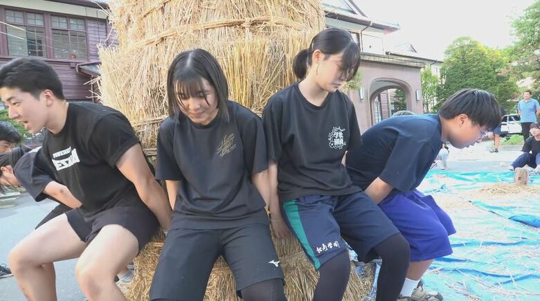 力自慢の高校生が“200kg超”巨大たいまつ作り　松本・浅間温泉で10日に「たいまつ祭り」　松商学園ウエイトリフティング部が50年ぶり参加　競技をPRし「地域を盛り上げたい」　長野｜FNNプライムオンライン