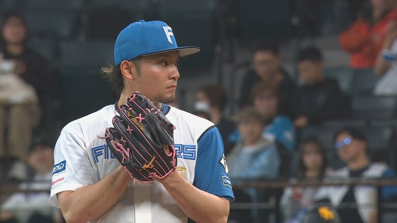 【ファイターズ】満塁のチャンスに伏見のタイムリーで2点先制も…先発の伊藤大海は9回を投げ切るも5失点で逆転負け…3連戦の初戦を落とすー北海道日本ハム2-5福岡ソフトバンク｜FNNプライムオンライン