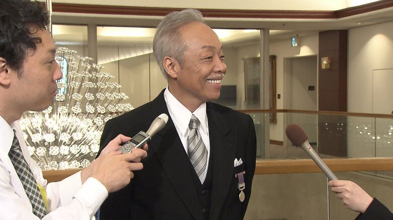 紫綬褒章を受ける谷村新司さん