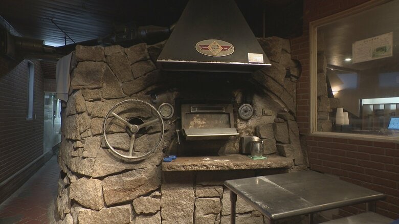 1986年に設置した石窯