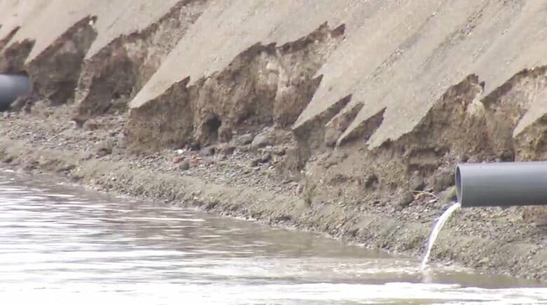 崩落が見つかった大屋根リングの盛り土