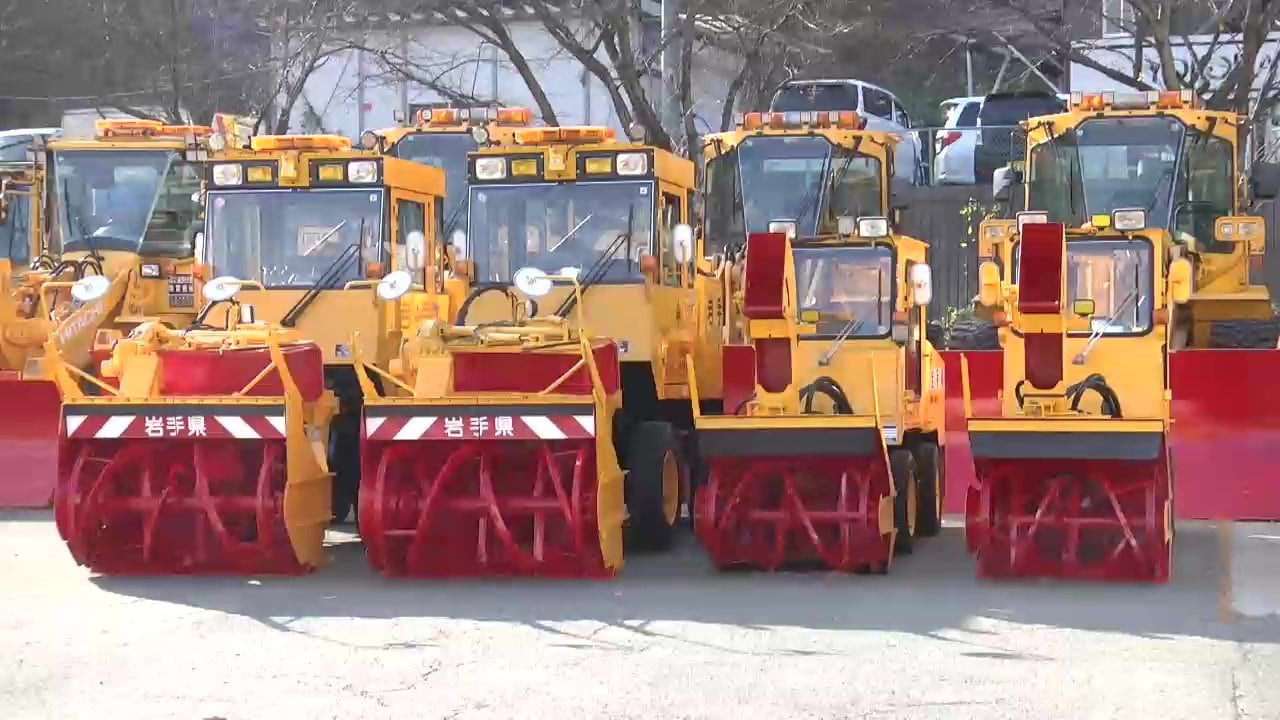 除雪作業車の出動式　今シーズンの安全な作業を祈願　岩手県雫石町