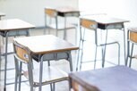 教え子の女子高生と「真剣に」交際していた男性教師が“クビ”になるまで 東京都懲戒処分がスゴい