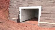 富士山に設置「新シェルター」を公開　噴火や落石対策　2031年までに13基設置へ